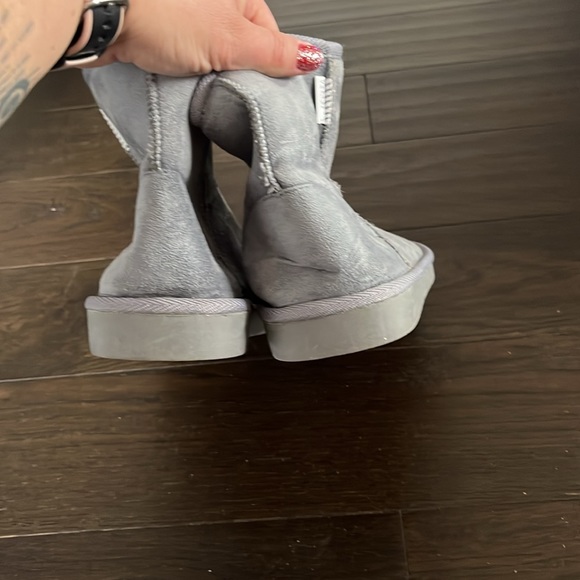 La senza grey short boot size medium (7-8) - Picture 4 of 6